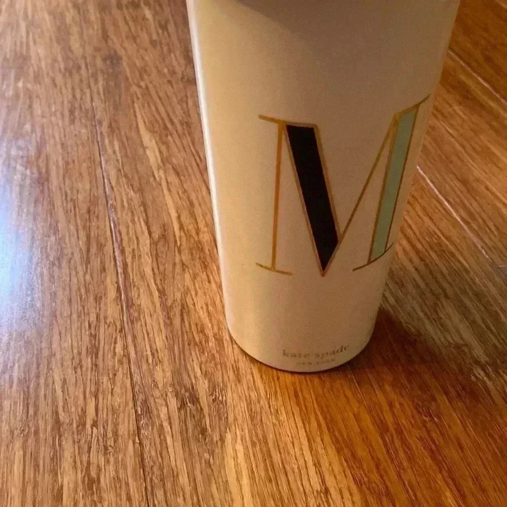 Kate spade reusable tumbler with lid and straw- M